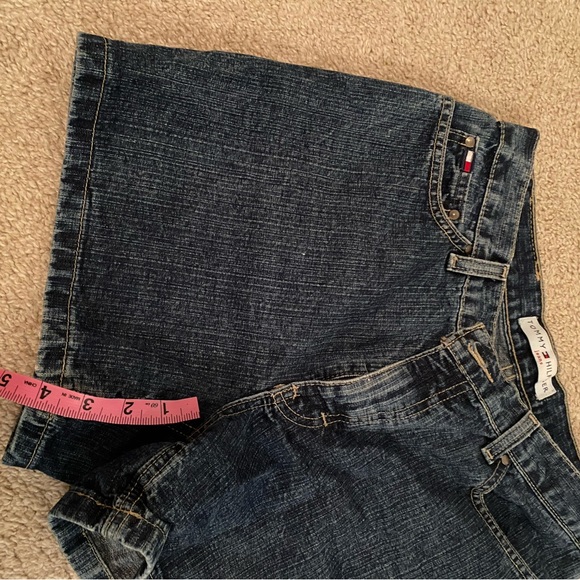 Tommy Hilfiger Mid Rise Denim Short Size 6 Dark wash - Picture 3 of 7